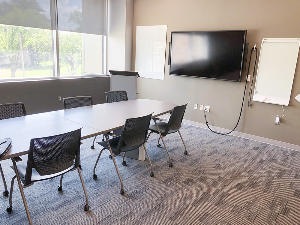 2472 Student Presentation Practice Room